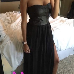 Brown strapless dress with slits
